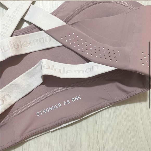 Lululemon Adapt the Strap Bra *lululemon X Barrys. New! - Picture 5 of 5
